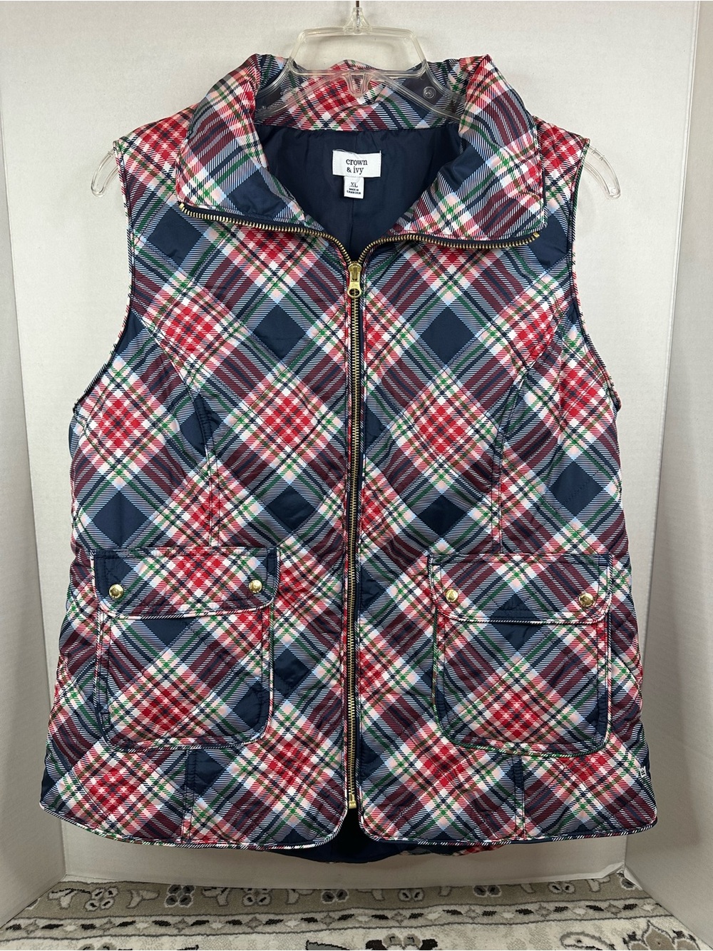 crown & ivy Quilted Plaid Vest in Navy, Red & Green, size XL, gold tone zip